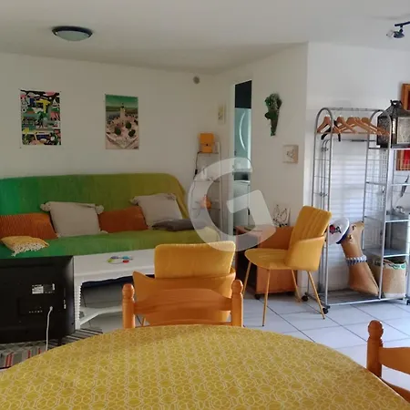 4 Pers A Sur Mer, 80m De La Plage, Terrasse, Parking Inclus - Fr-1-357-324